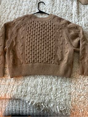 Universal Thread Tan Cable Knit Crewneck Sweater